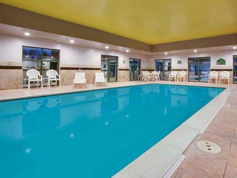 Fairfield Inn & Suites By Marriott Virginia Beach/Norfolk Airport Exterior photo